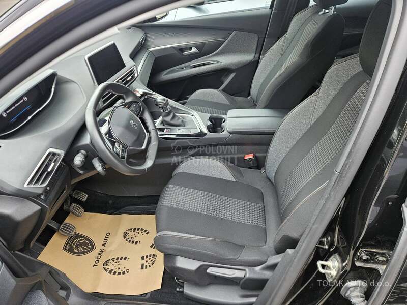 Peugeot 3008 Active Pack 1.2E 130