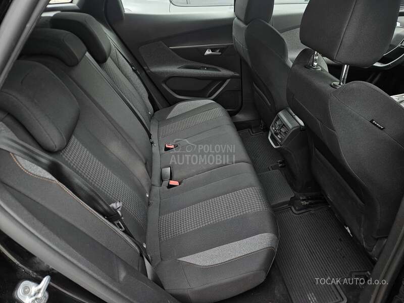 Peugeot 3008 Active Pack 1.2E 130