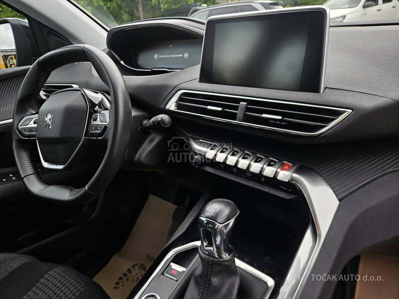 Peugeot 3008 Active Pack 1.2E 130