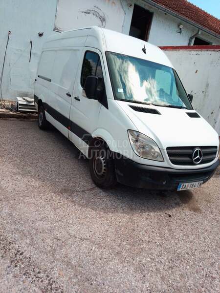 Mercedes Benz Sprinter 