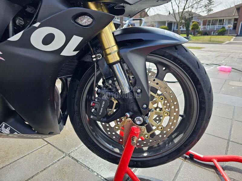Honda cbr