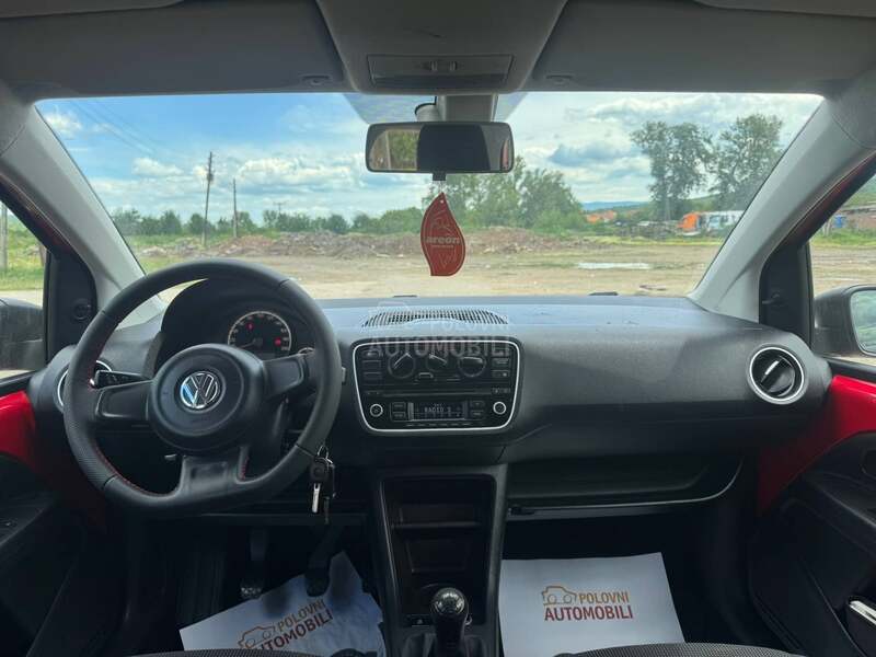 Volkswagen up! 