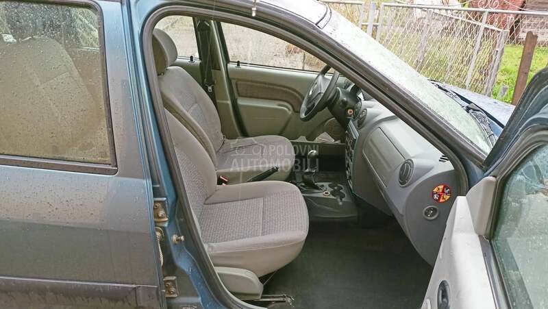 Dacia Logan 1.6 laureate