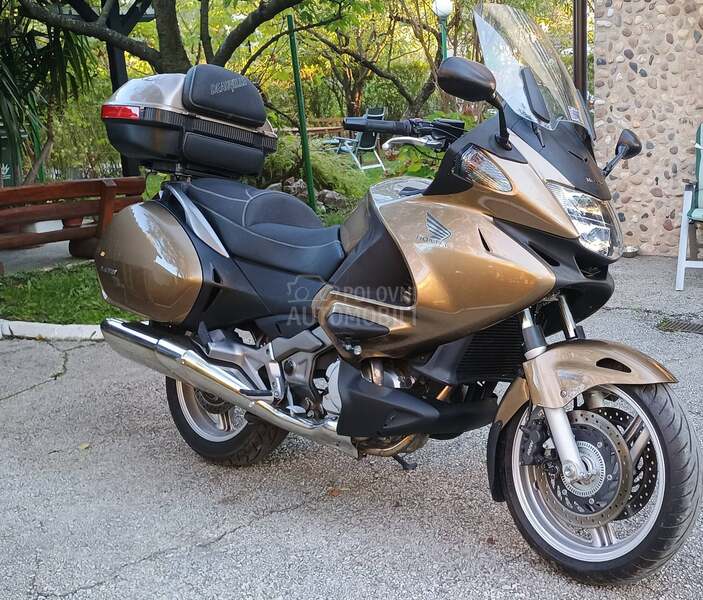 Honda Deauville NT 700 VA