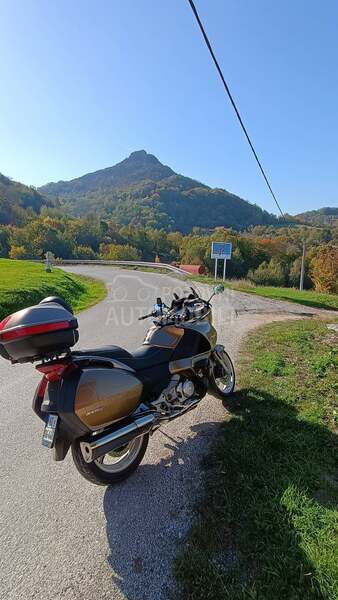 Honda Deauville NT 700 VA