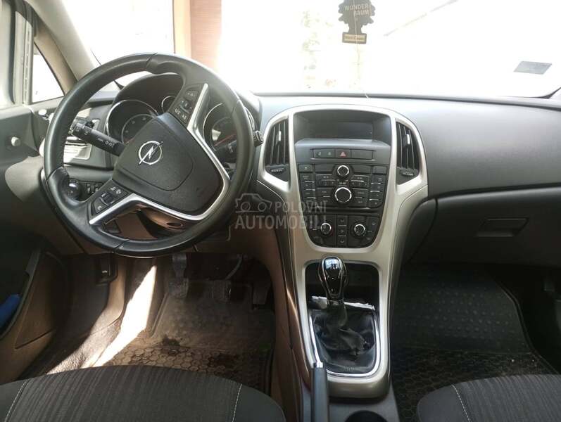 Opel Astra J 1.7 CDTI