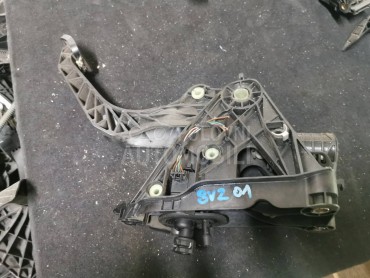 papucica gasa za Audi A3 od 2013. do 2018. god.