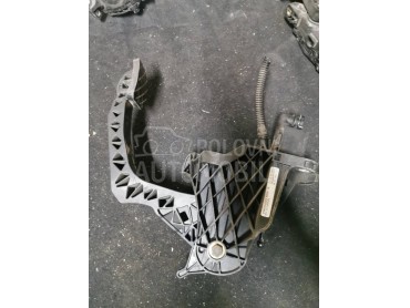 papucica gasa 8p za Audi A3 od 2008. do 2015. god.