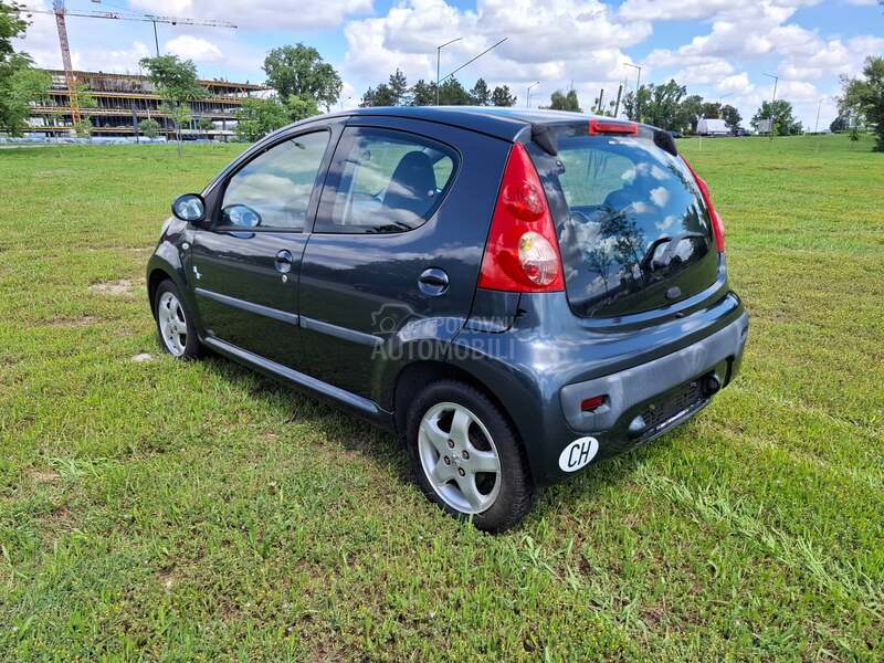 Peugeot 107 1,0b
