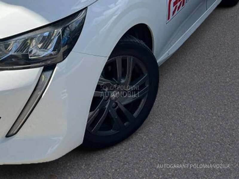Peugeot 208 1.2 ACTIVE A/T
