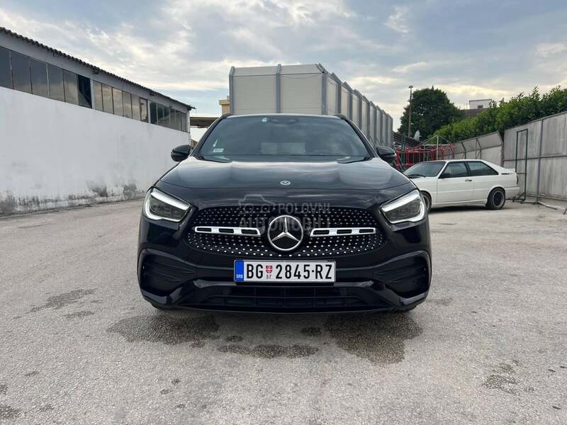 Mercedes Benz GLA 250 4MATIC AMG