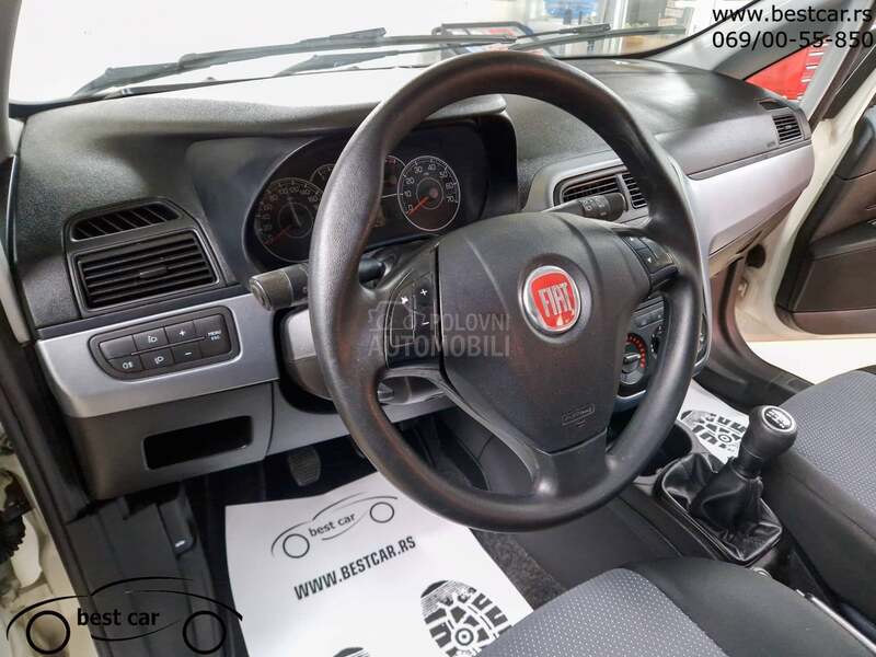 Fiat Grande Punto 4 Sedista N1