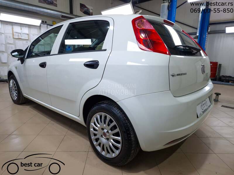 Fiat Grande Punto 4 Sedista N1
