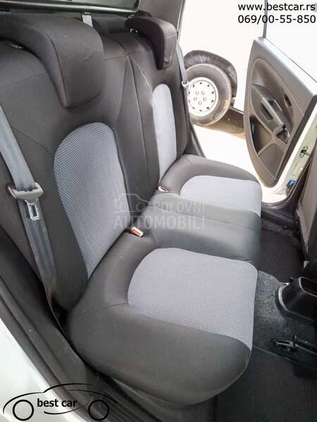 Fiat Grande Punto 4 Sedista N1