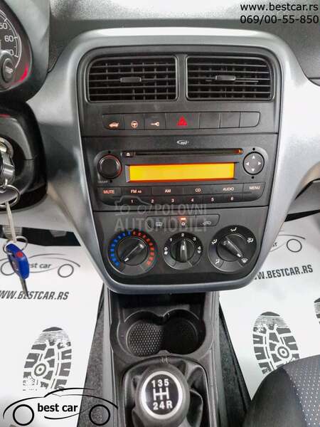 Fiat Grande Punto 4 Sedista N1
