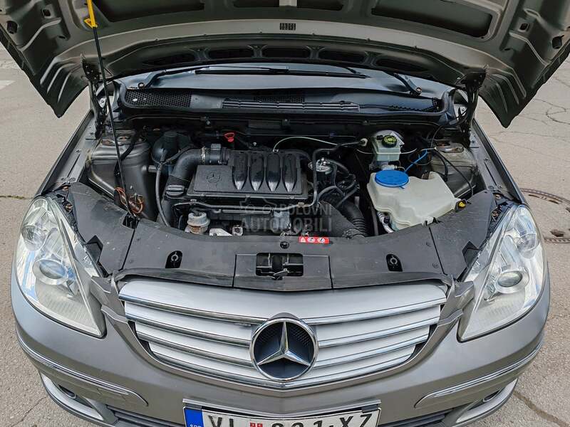 Mercedes Benz B 200 