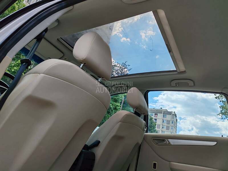 Mercedes Benz B 200 