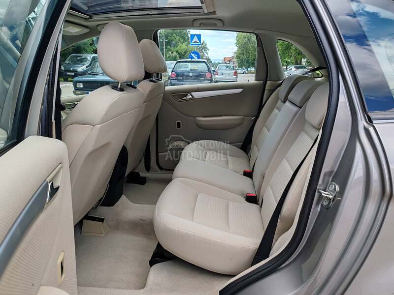 Mercedes Benz B 200 