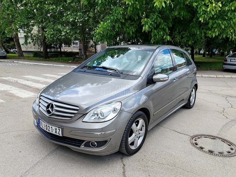 Mercedes Benz B 200 