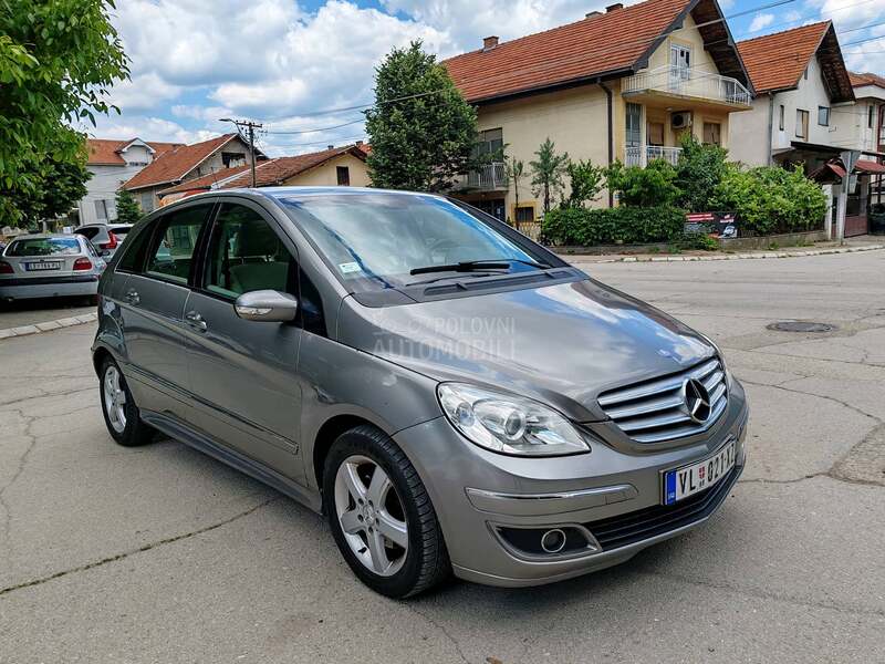 Mercedes Benz B 200 