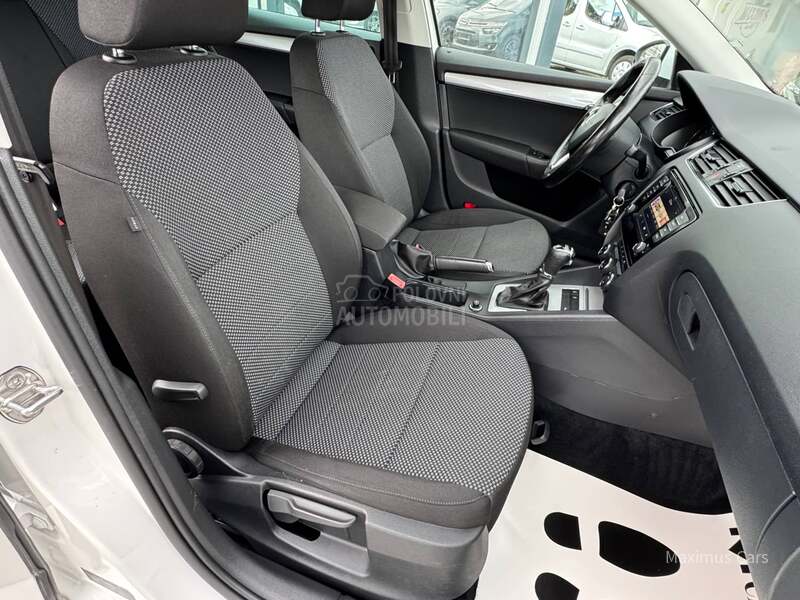 Škoda Octavia 1.6 DSG S E R V I S