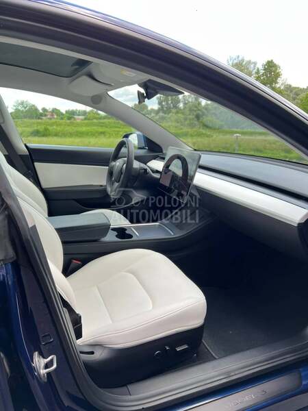 Tesla Model 3 Long Range