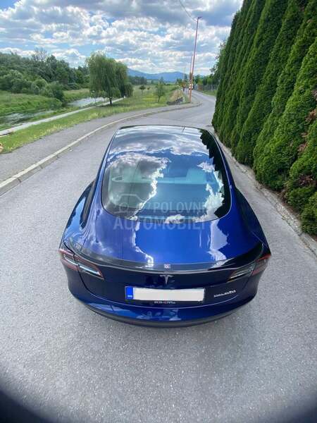 Tesla Model 3 Long Range