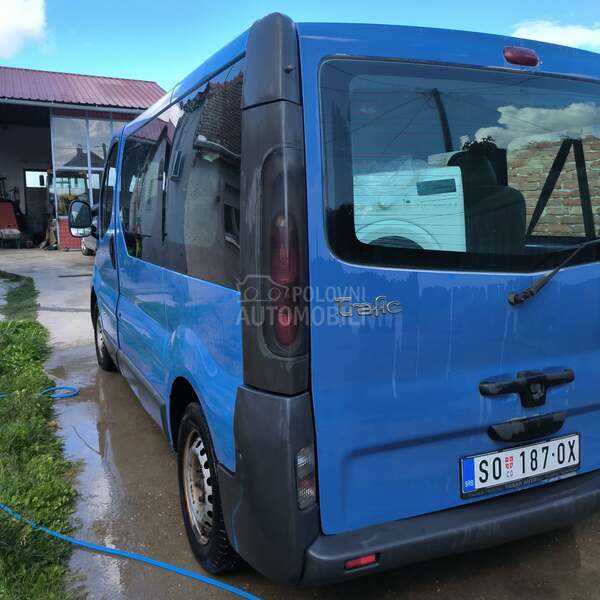 Renault Trafic putnički