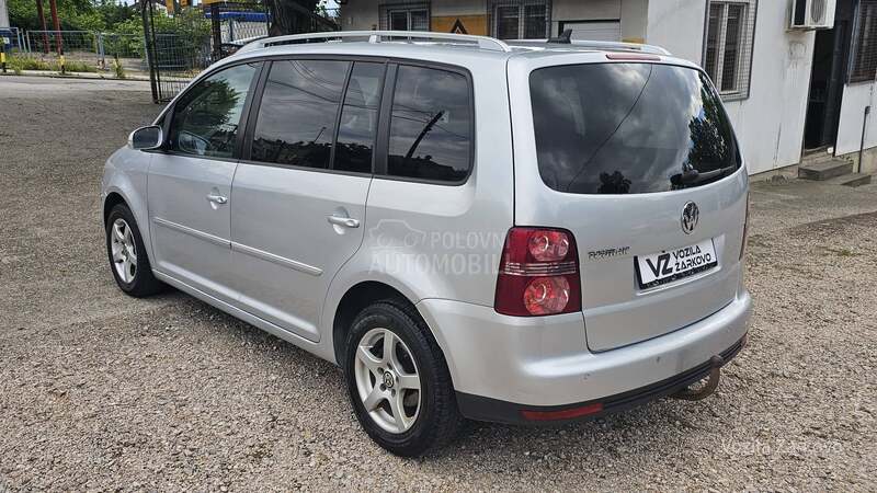 Volkswagen Touran 2.0 Tdi Dsg BiXenon