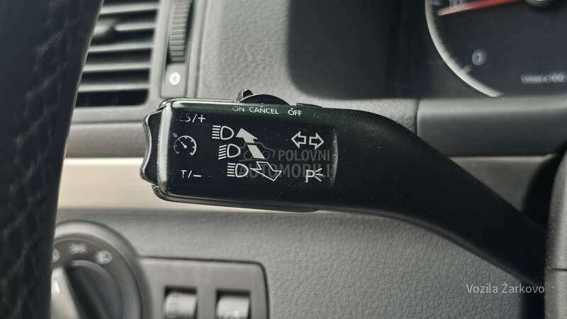 Volkswagen Touran 2.0 Tdi Dsg BiXenon