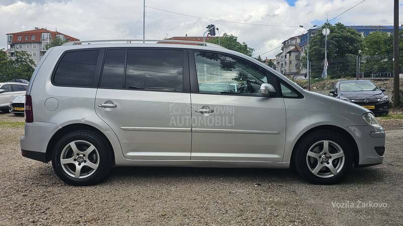 Volkswagen Touran 2.0 Tdi Dsg BiXenon