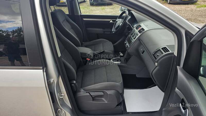 Volkswagen Touran 2.0 Tdi Dsg BiXenon