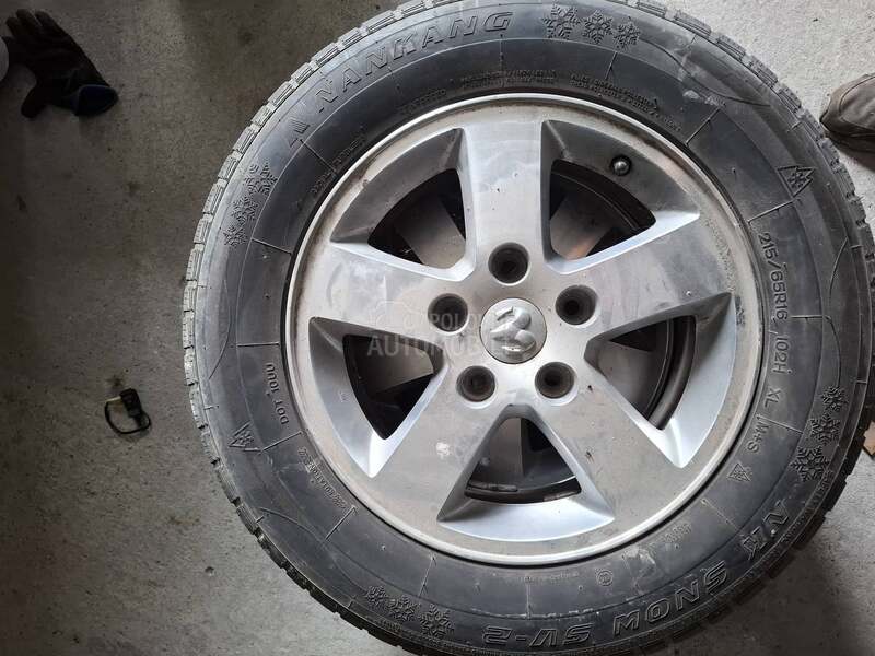 Nankang 215/65 R16 Zimska