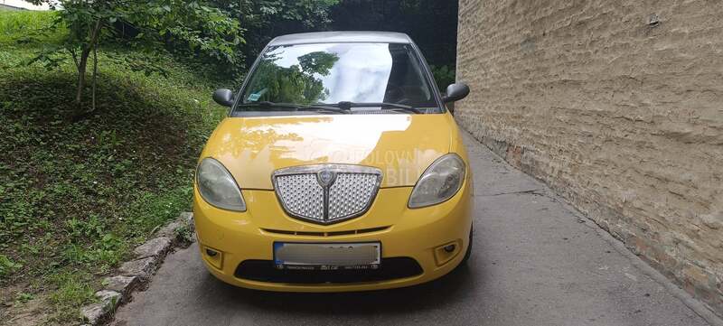 Lancia Ypsilon 
