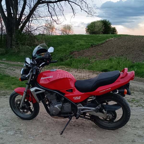 Kawasaki ER 5