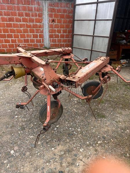 Fella rasturač sena