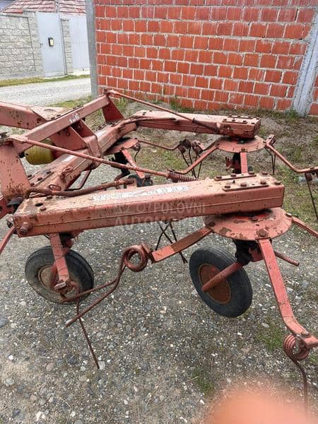 Fella rasturač sena