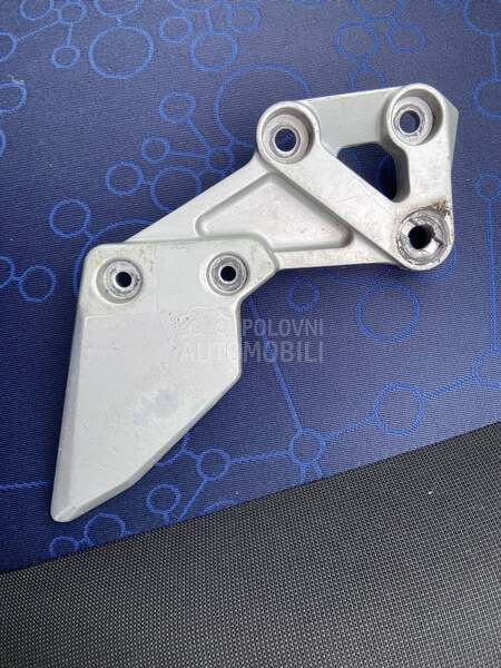 Trougao nosac sv650s