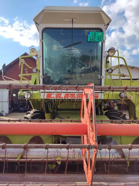 Claas Dominator 76