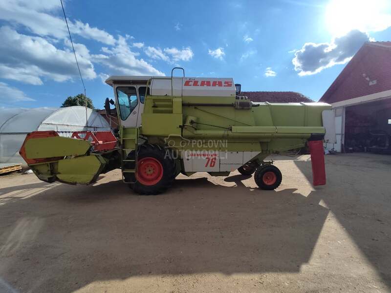 Claas Dominator 76