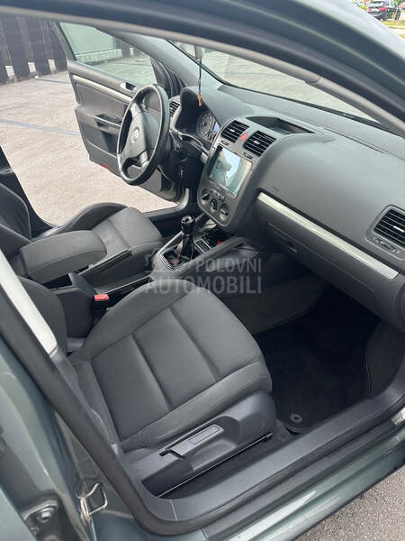 Volkswagen Golf 5 mk5 1.6 fsi
