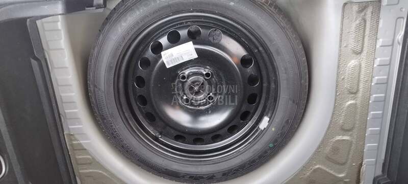 Opel Corsa D 1.4benc c o s m o