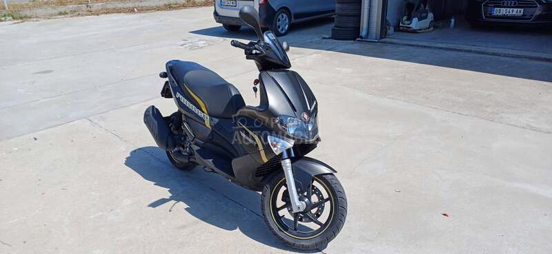 Gilera runner