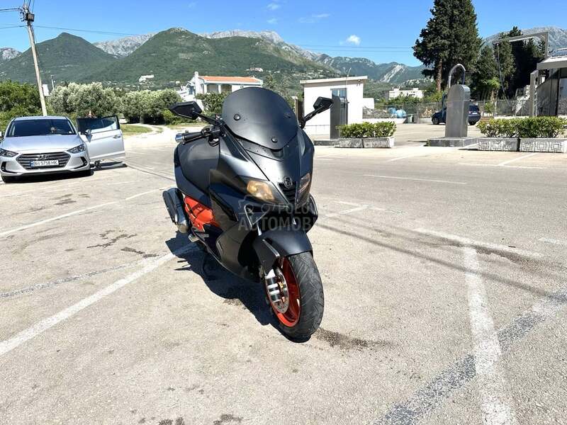 Gilera Nexus 500