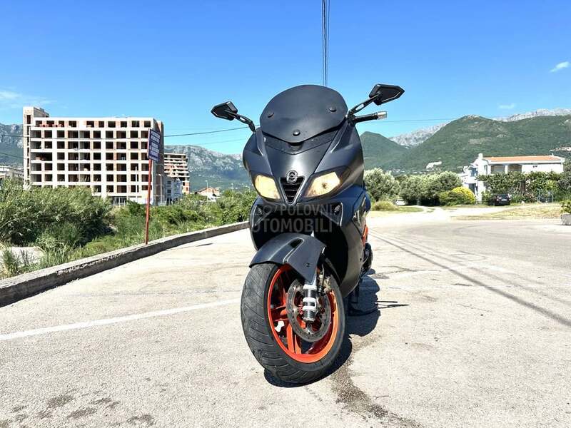 Gilera Nexus 500