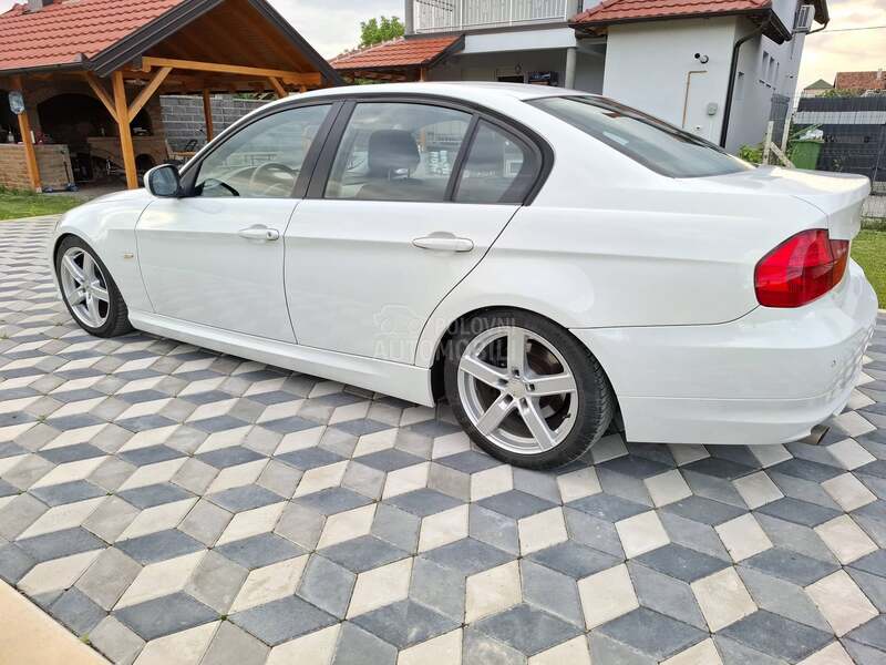 BMW 318 E90