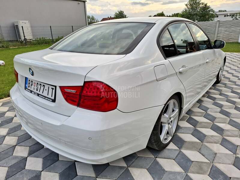 BMW 318 E90