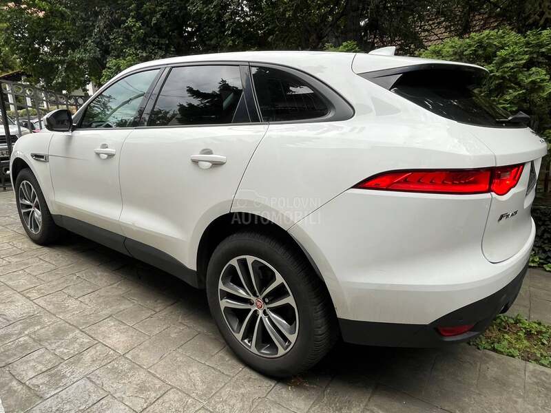 Jaguar F pace 