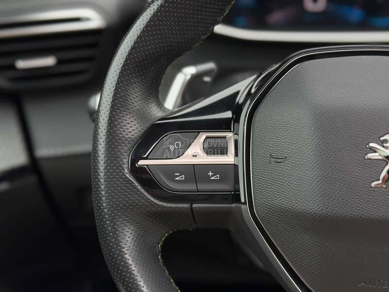 Peugeot 2008 GT/Pano/Masaza/360