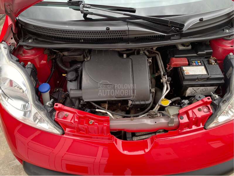 Peugeot 107 1.0 i